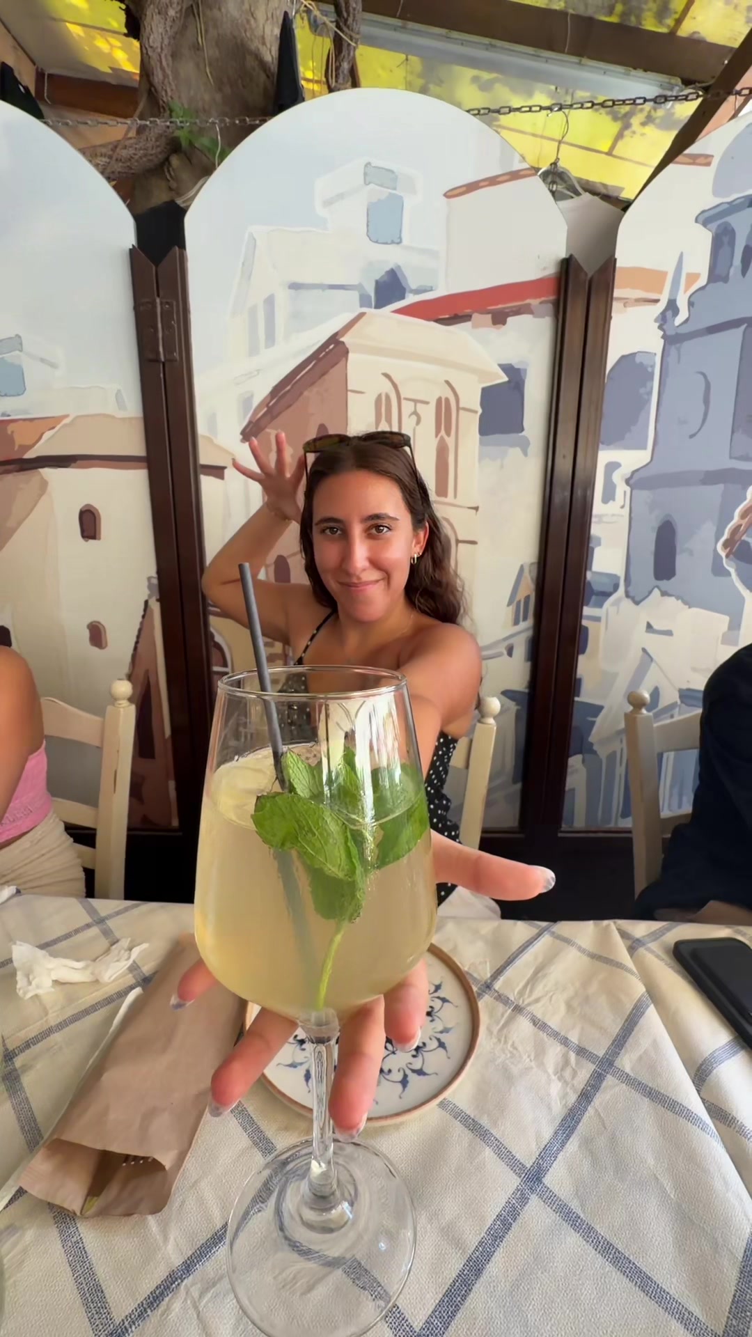 @Elise