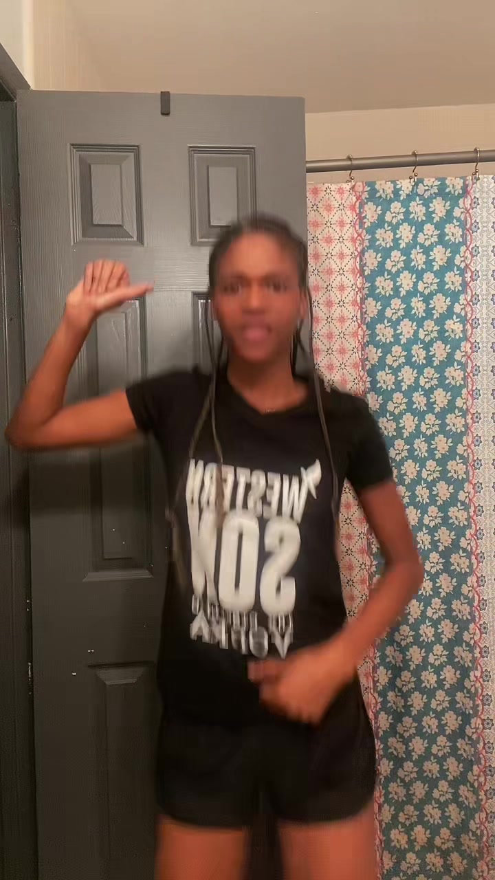 @LariahDeanne