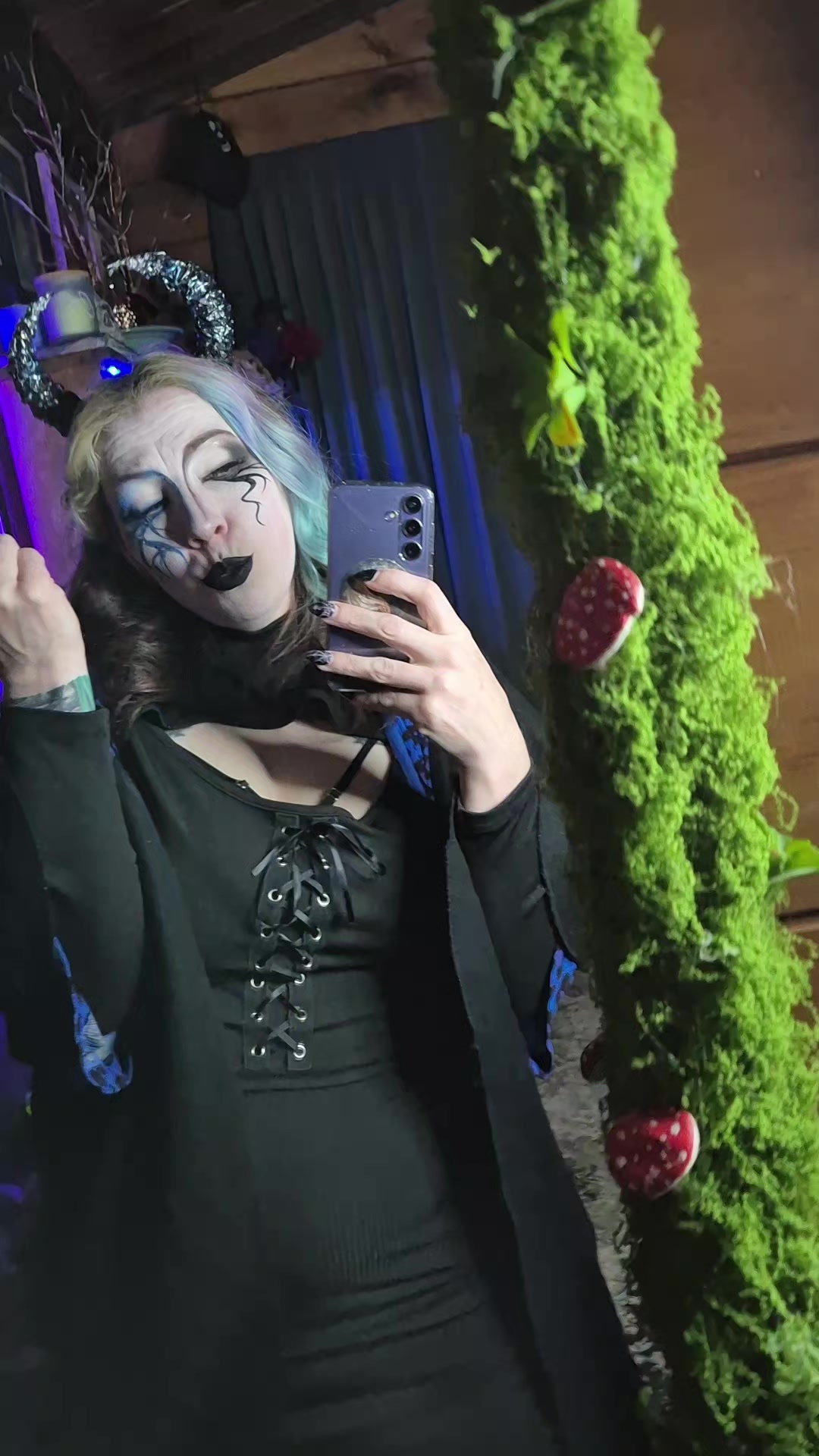 @💜🖤💙Sarah💙🖤💜