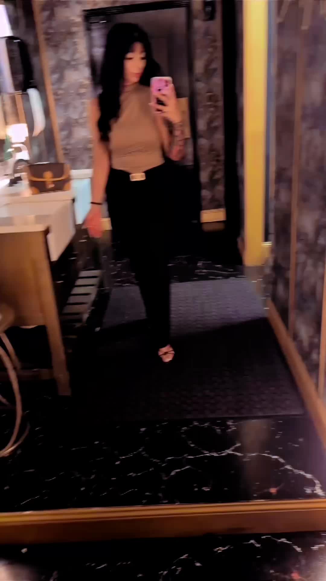 @anahivgonzalez