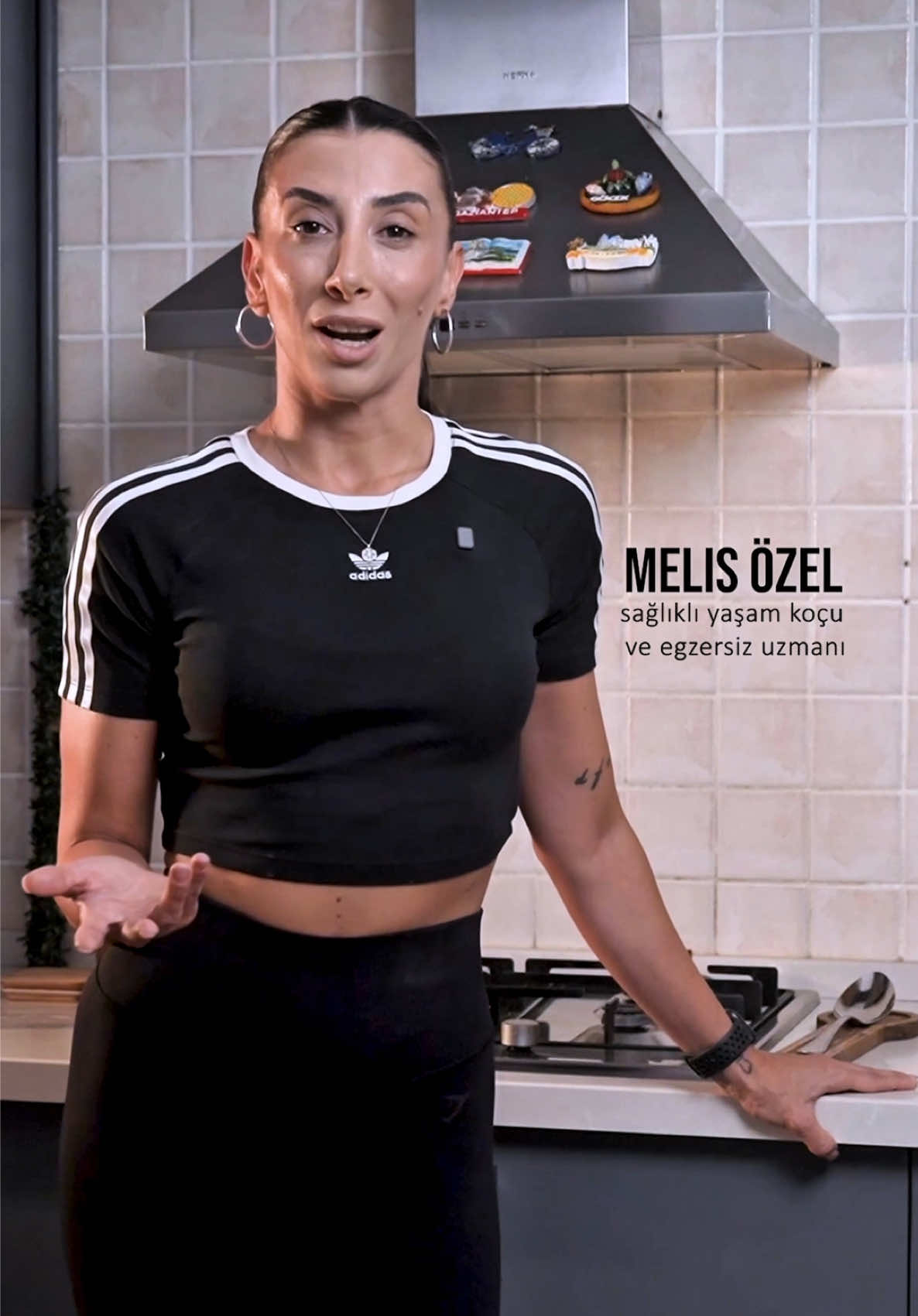 @Melis &Ouml;zel K&uuml;lahlı