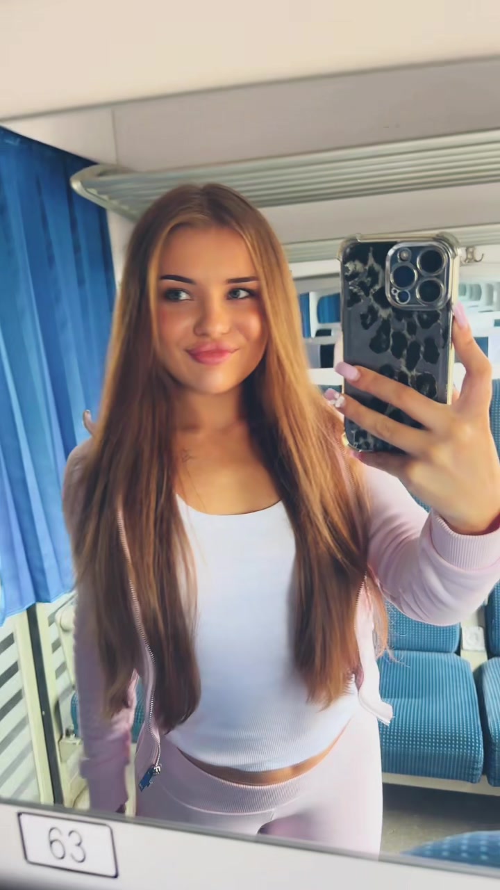 @Yuliia Hodunko