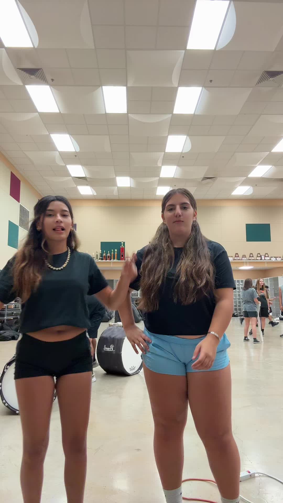 @Theyluvgabba