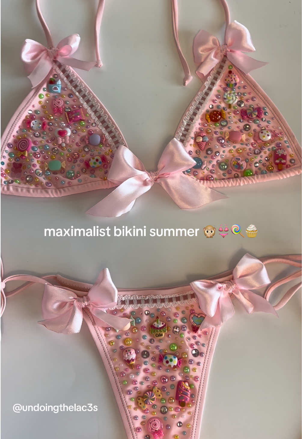 @undoing the laces 🧁🎀