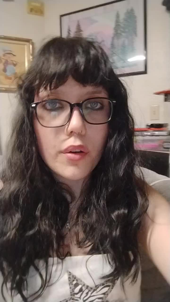 @hell0kitty