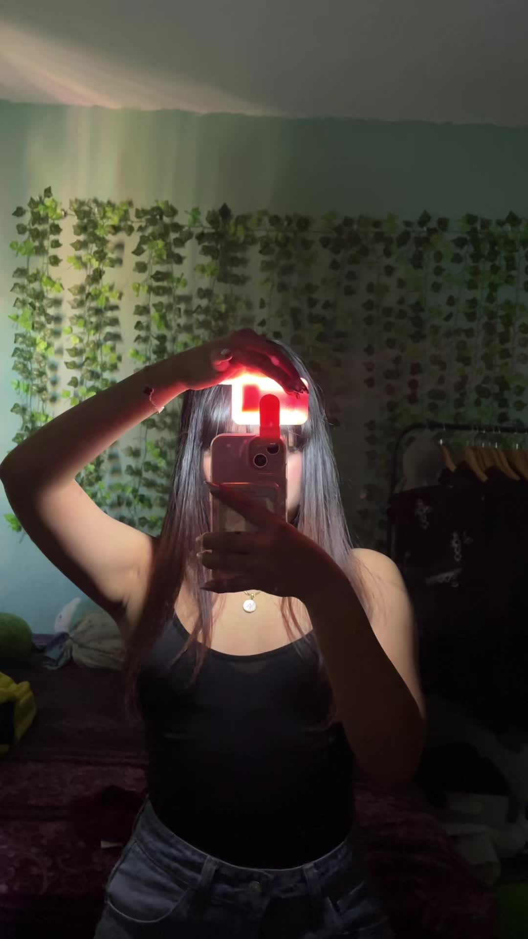 @𝓥𝓲
