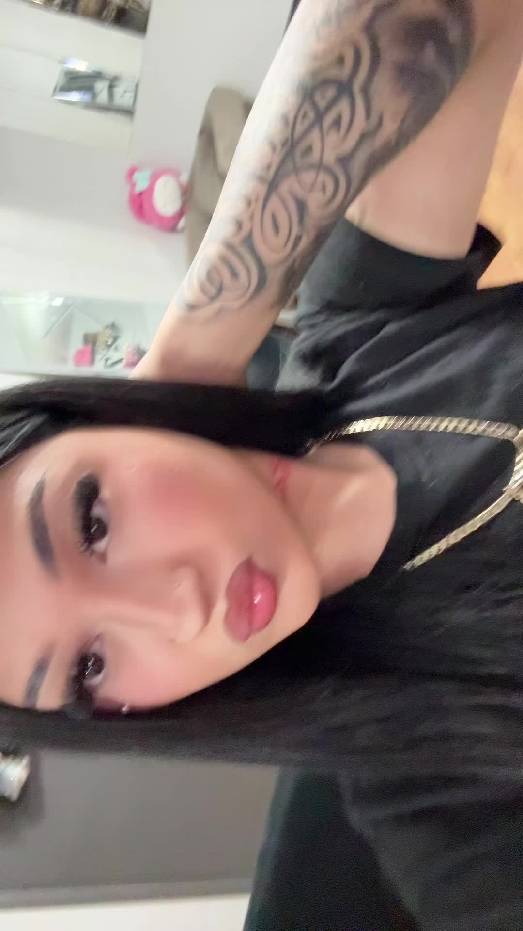 @𝐙𝐚𝐲🎀
