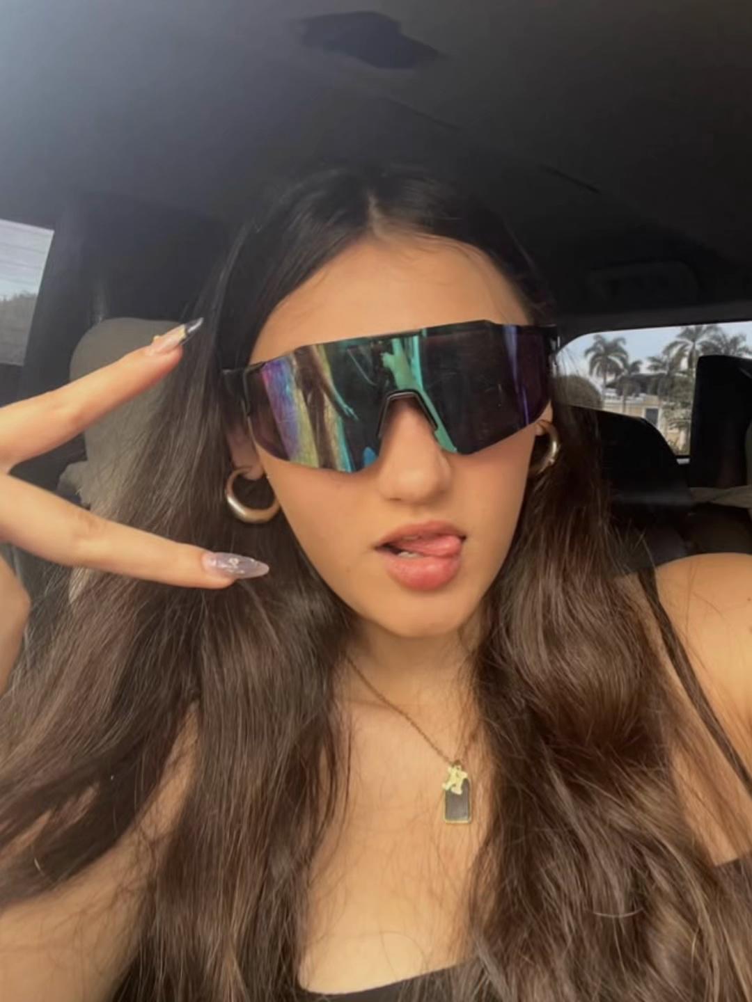 @-TRISHA˚𝜗𝜚˚