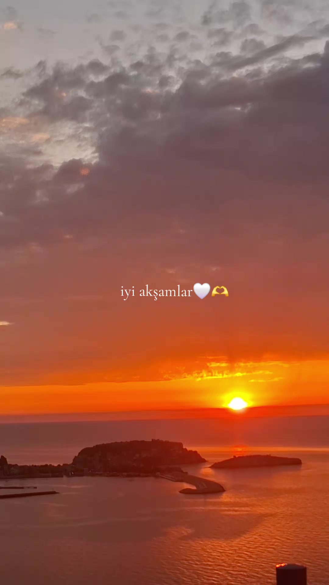 @Ayşeg&uuml;lg&uuml;nter