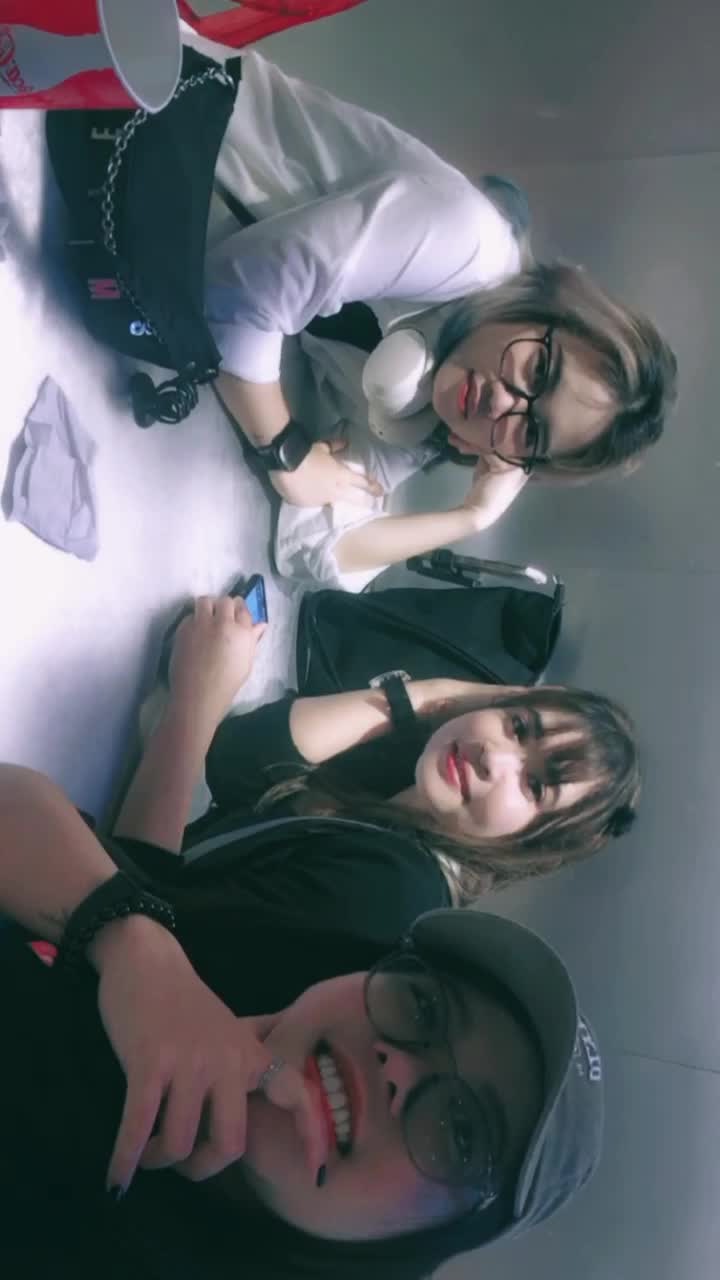 @putri endel 😜🤣😂