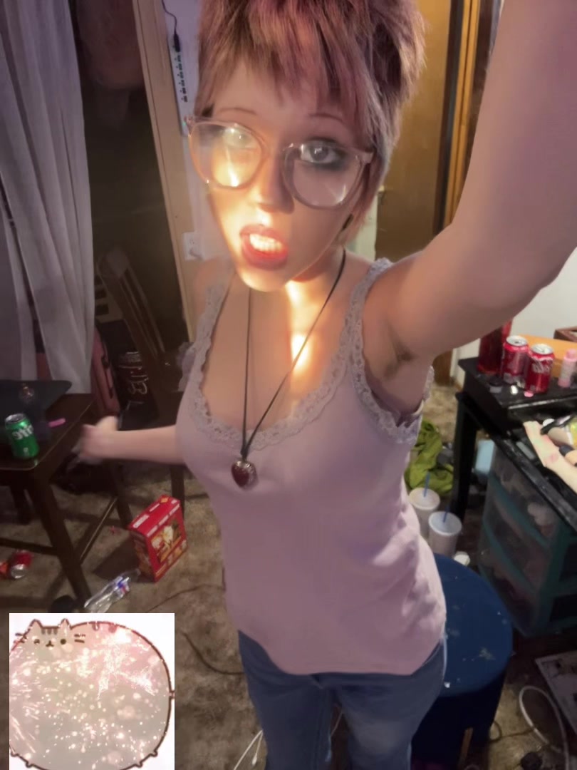 @R🦇🧁🧟♀️👀