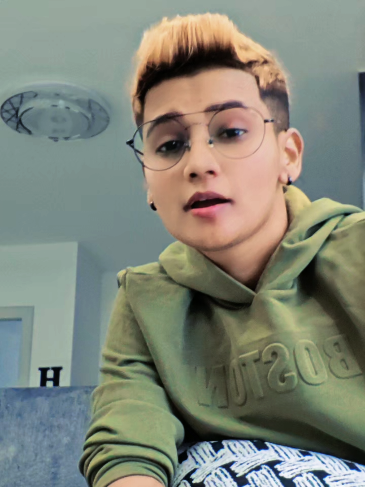 @SharmGeniusBeeSai❤️