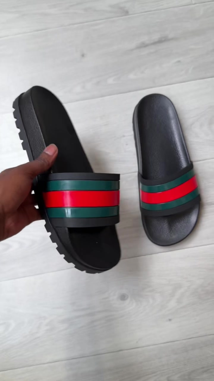 @SNEAKER 🥷