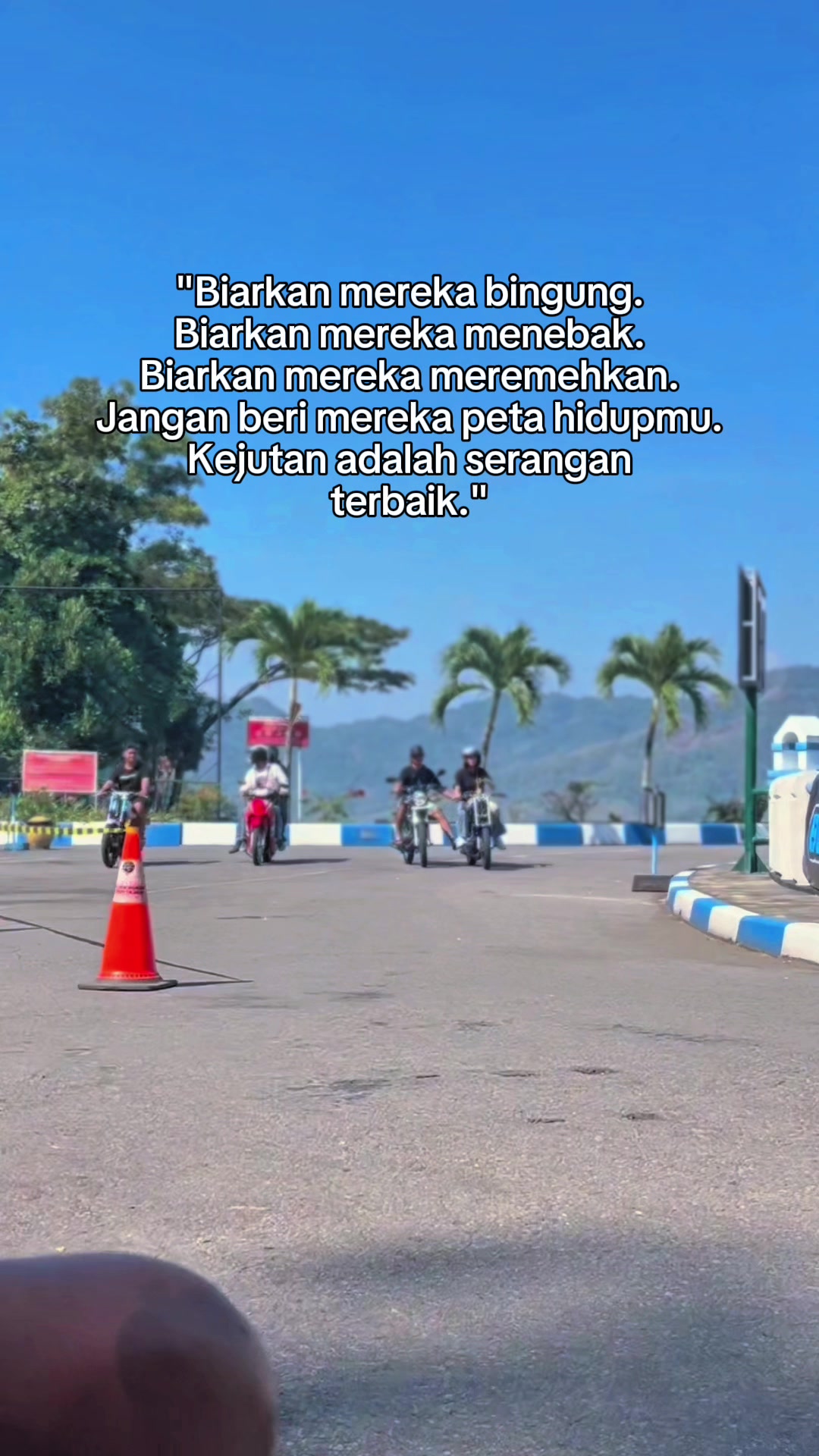 @BU_MUNA12