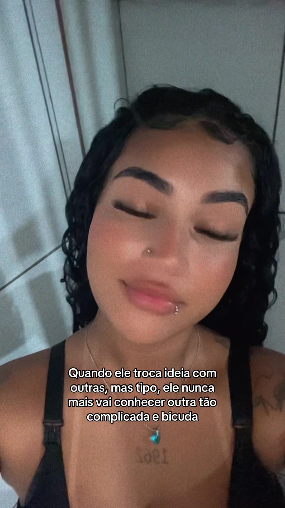 @Aninha_07