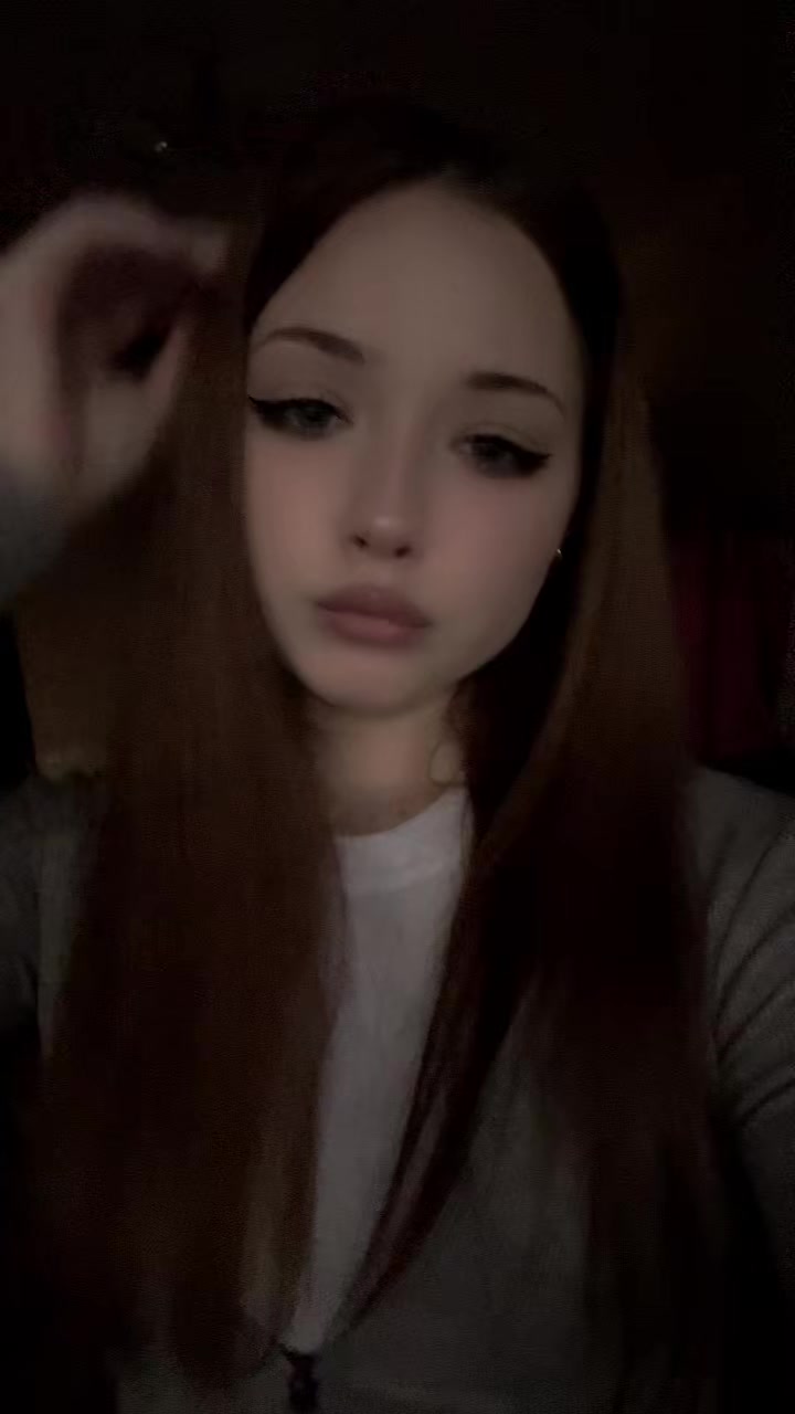 @Viaris