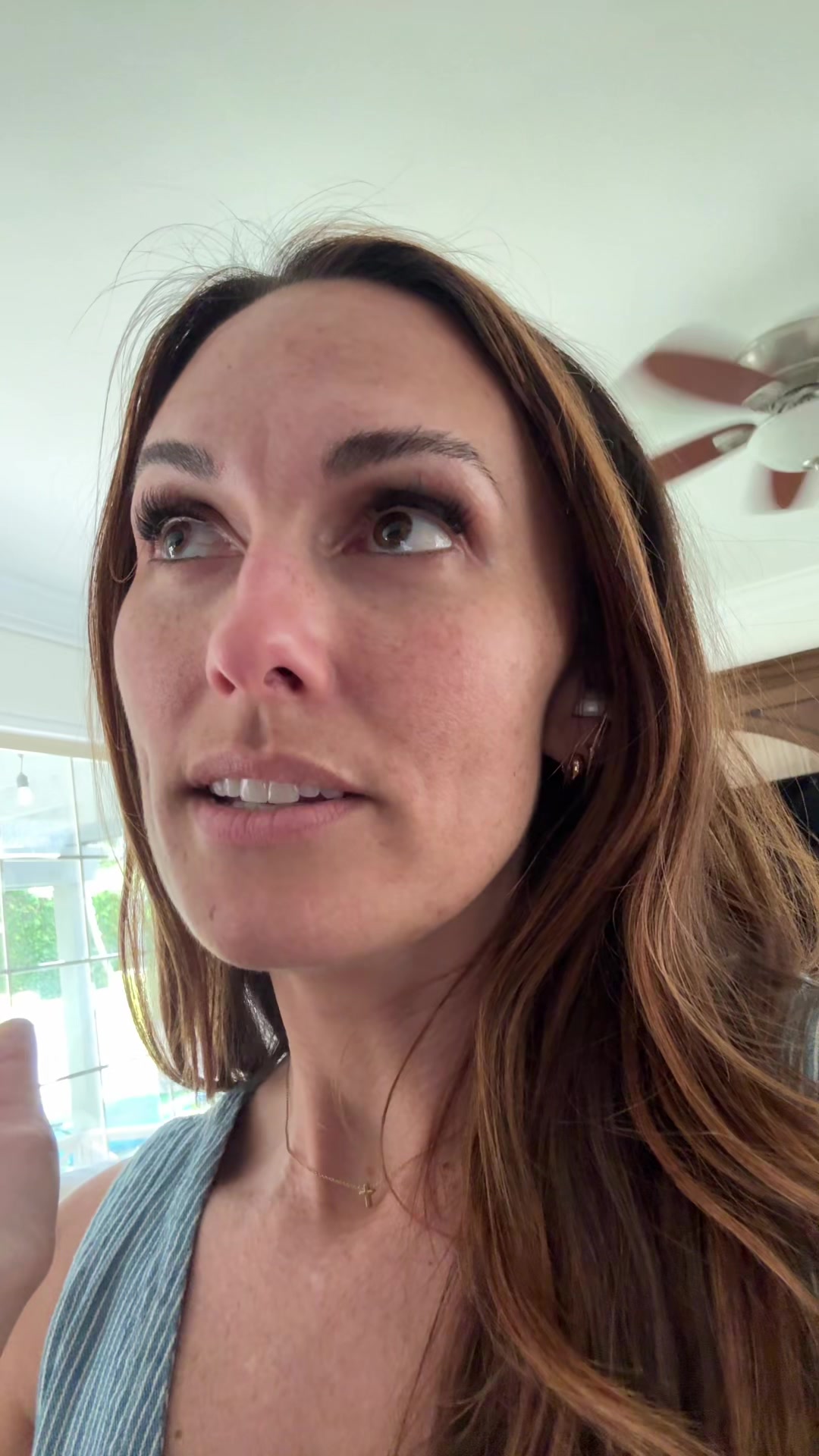 @Fern | makeup + mom life