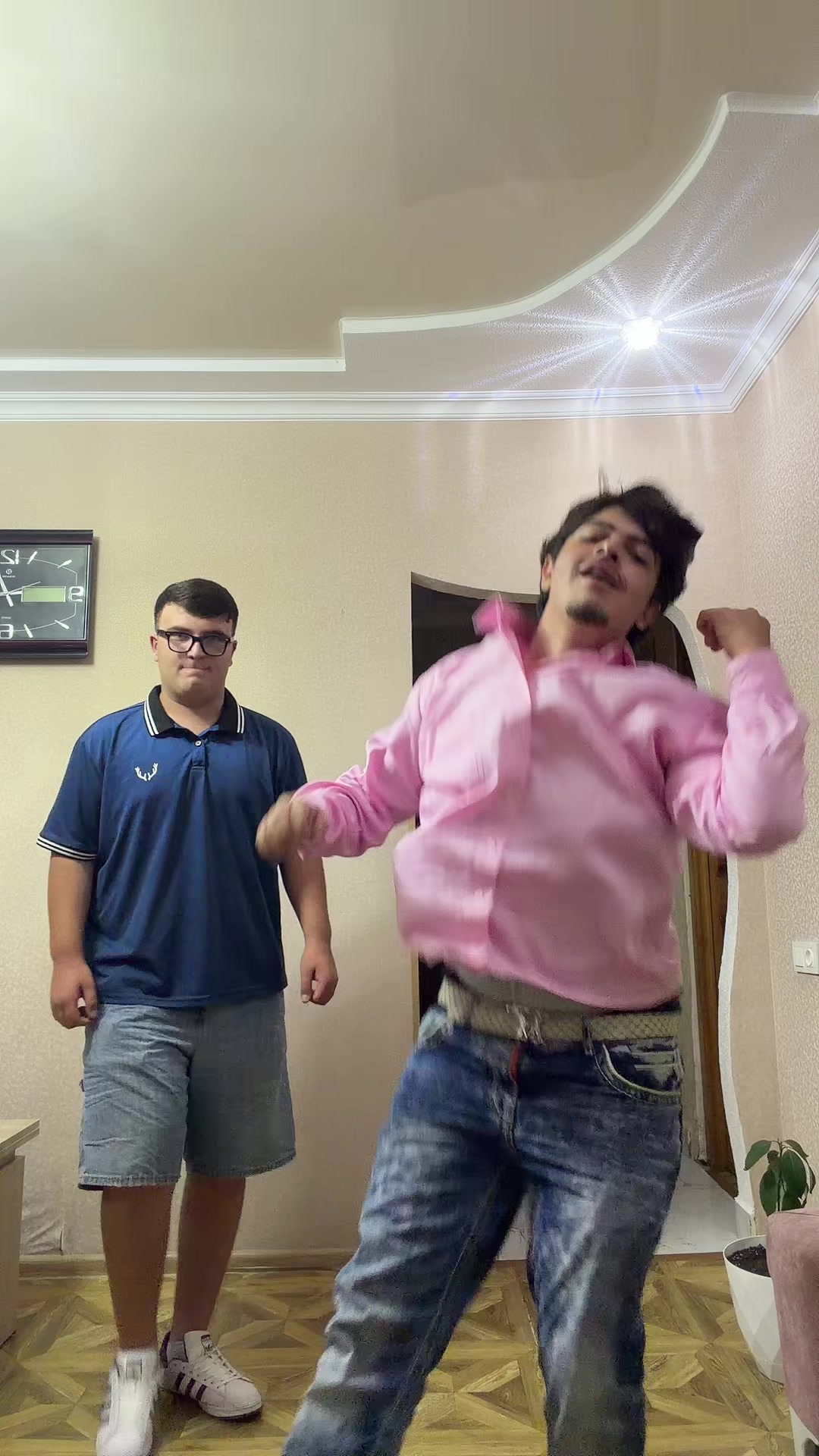 @Orifotoli