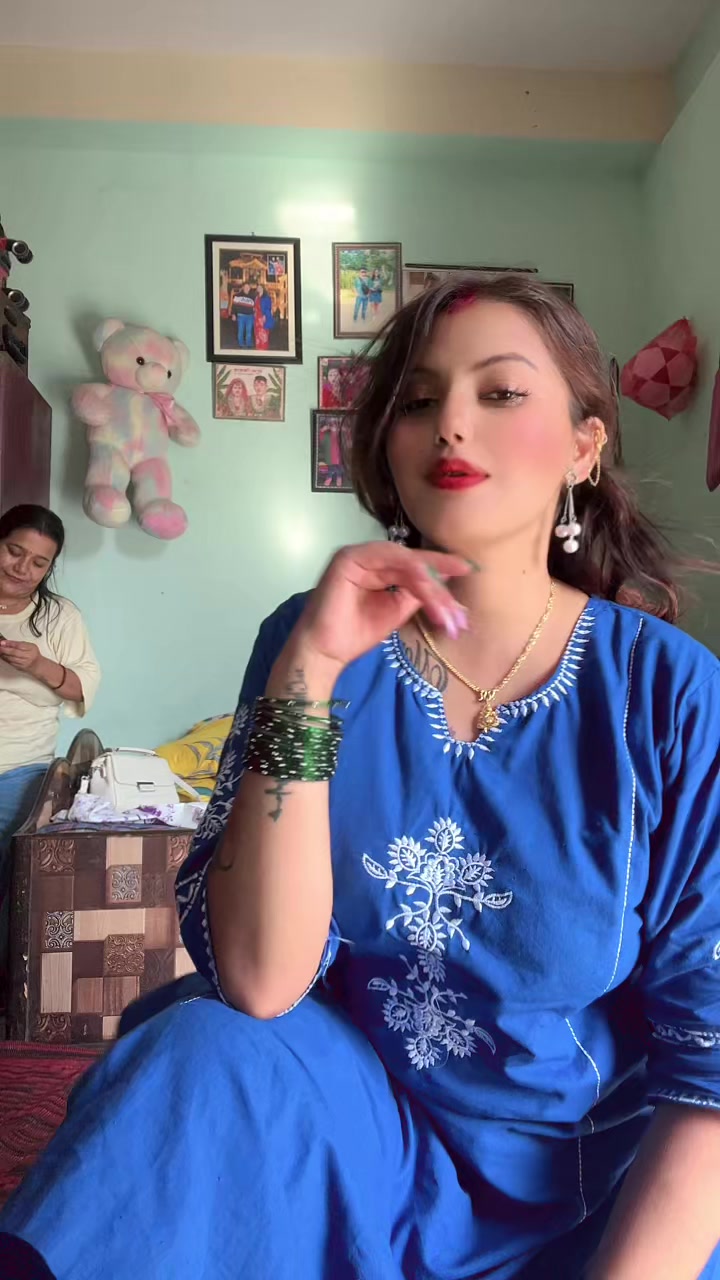 @उषा   ❣️⚔️  बि
