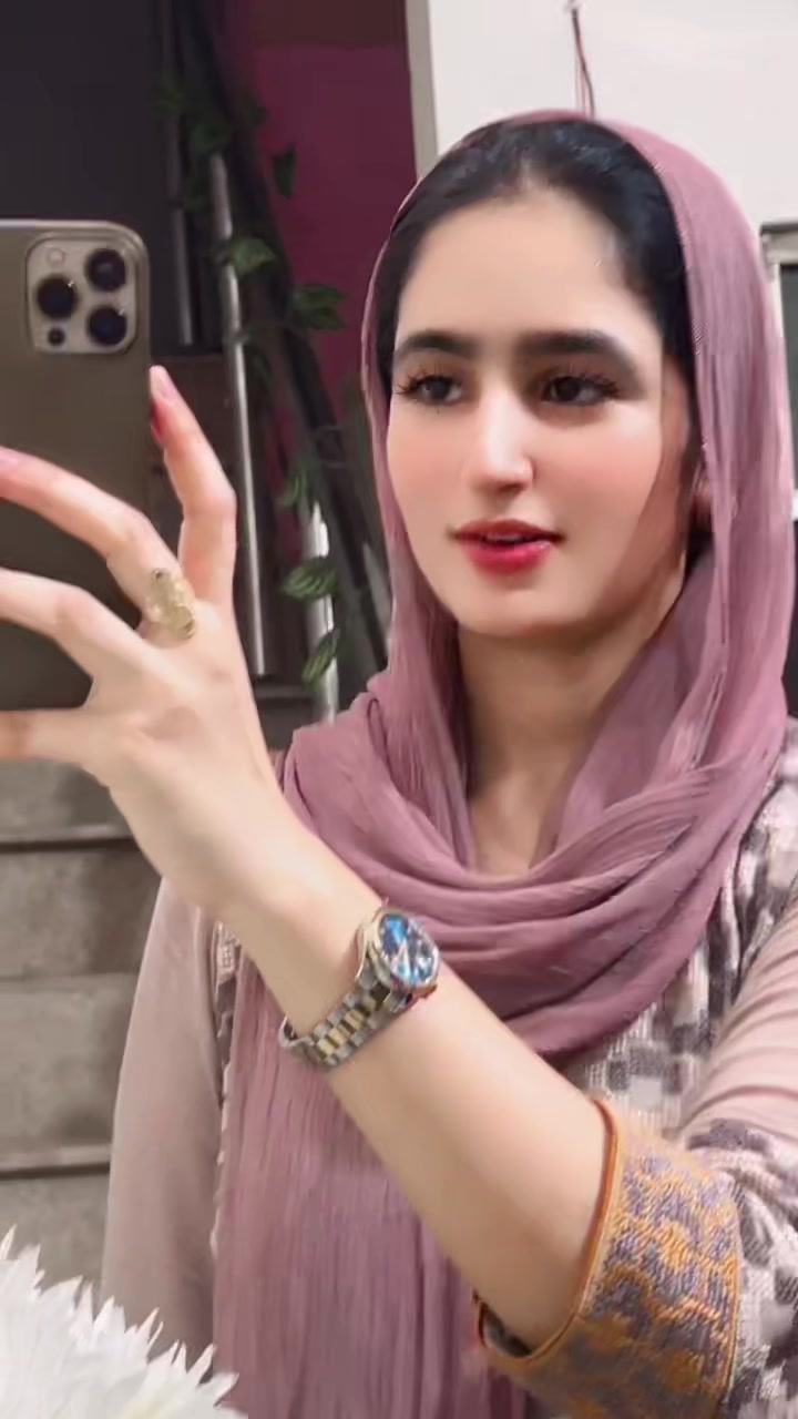 @Muneeba khan⭐️