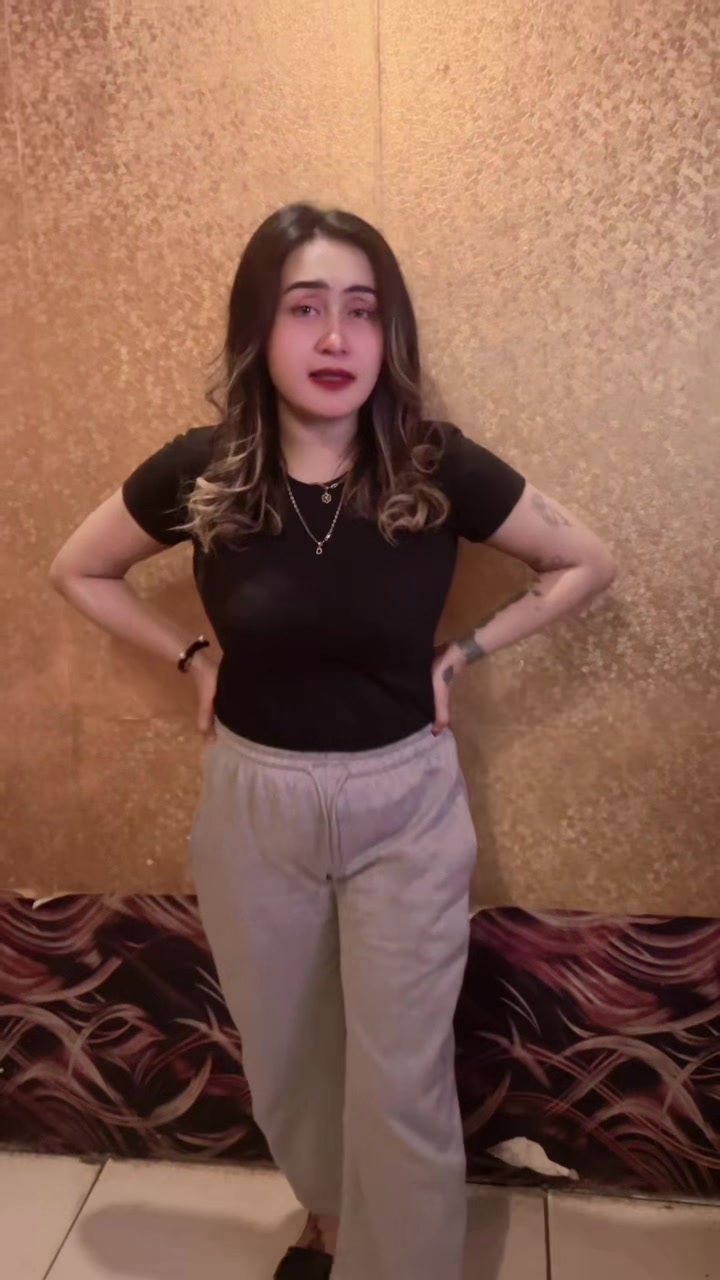 @DellaSantika22