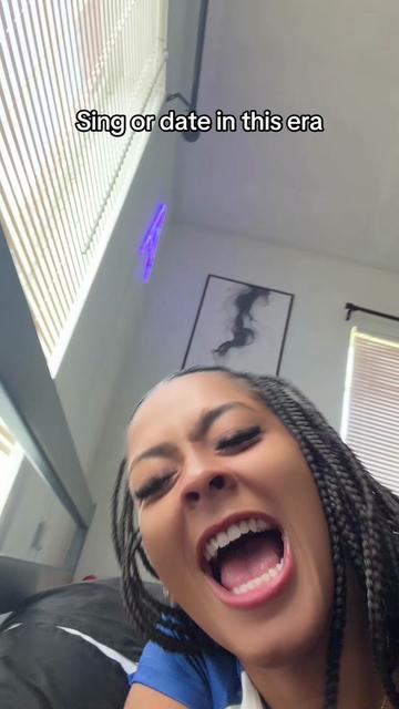 @LaRealAsh