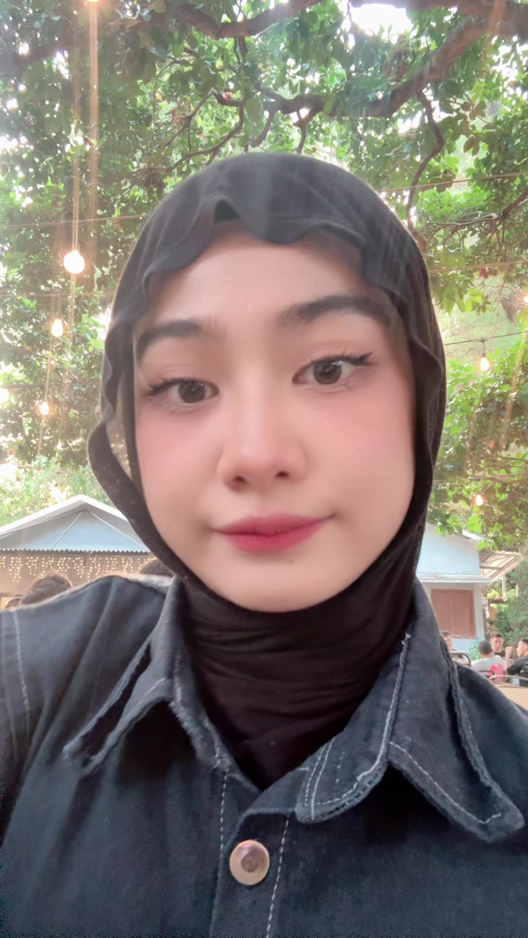 @Bella