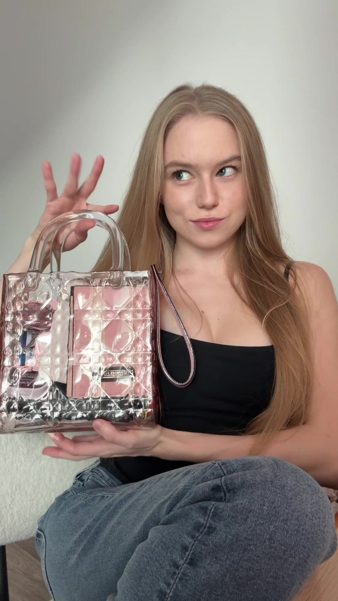 @Alina Litreev