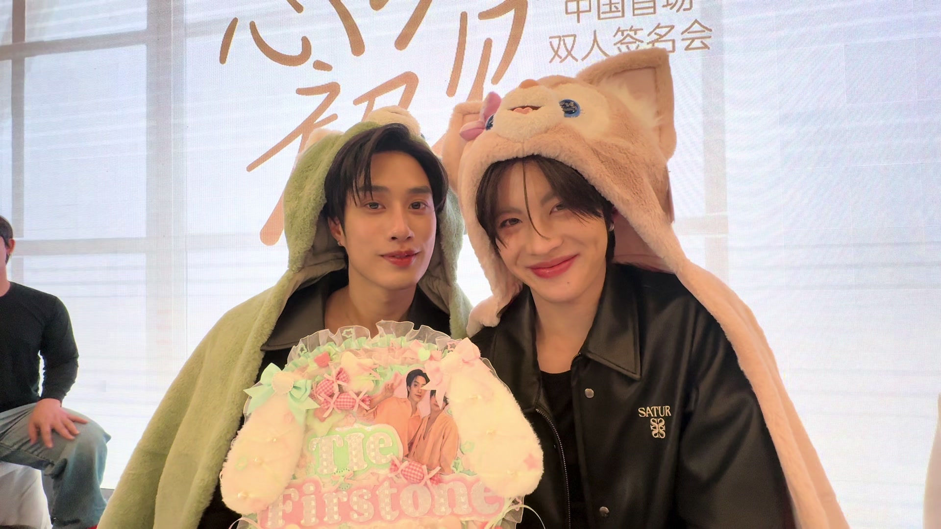 @RainieW