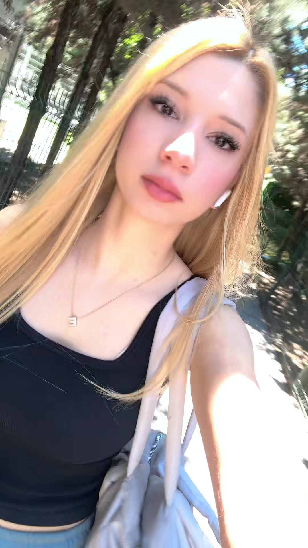 @Ezl🦭