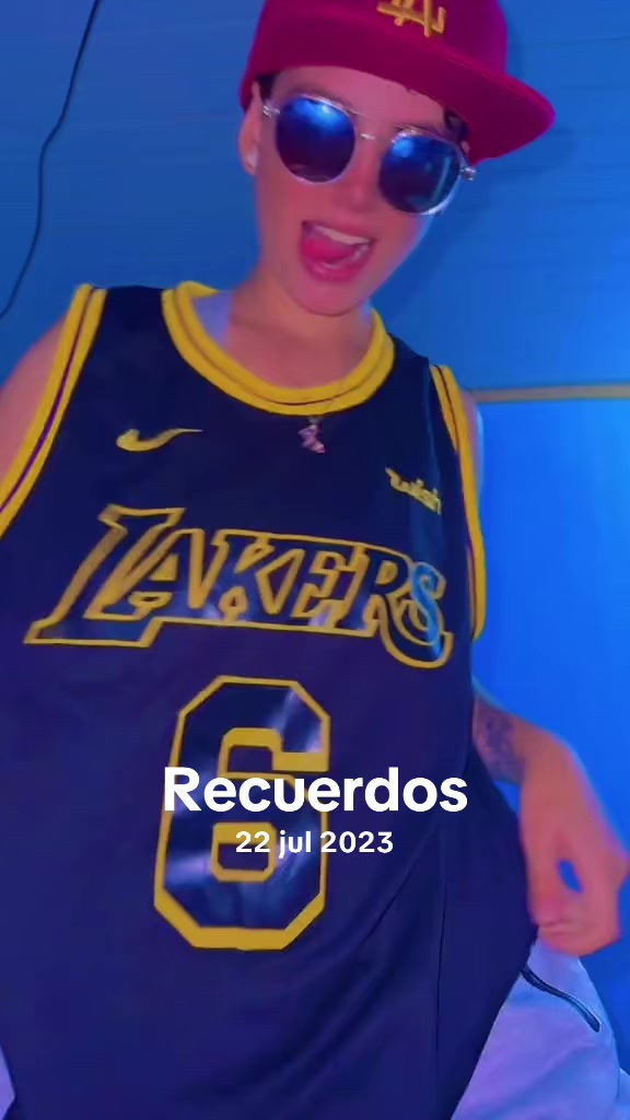 @Ash Gonz&aacute;lez 🏳️&zwj;🌈