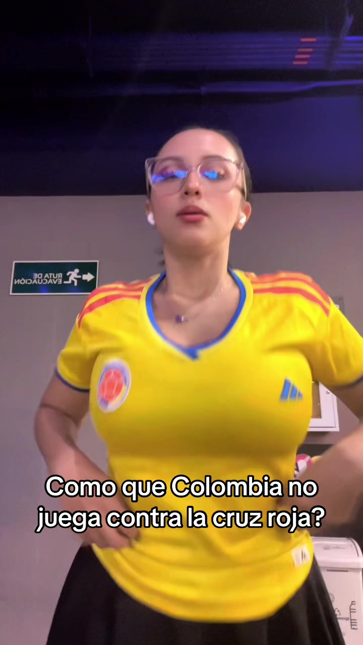 @HilaryRhodes