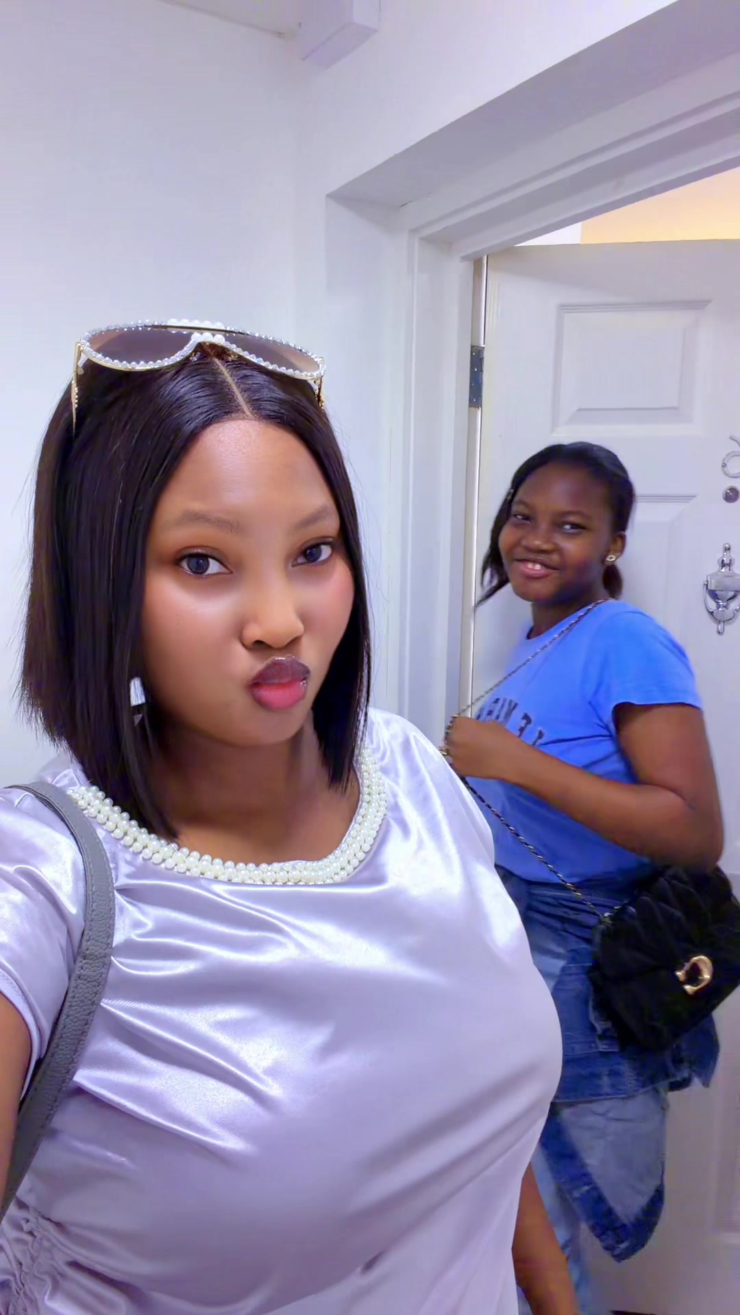 @Feyi