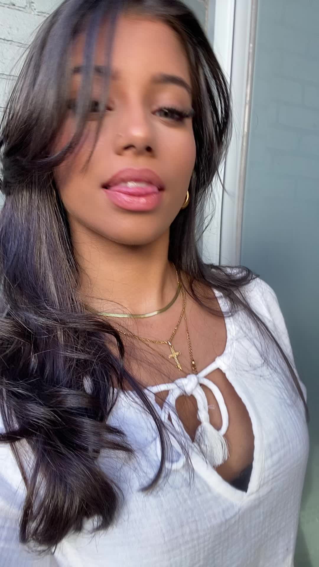 @️