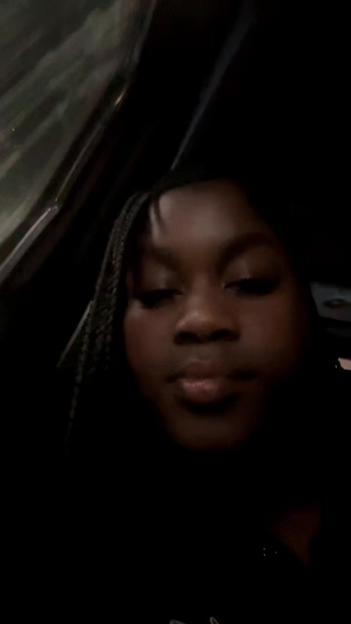 @MakaGuccikay1owes2akekho