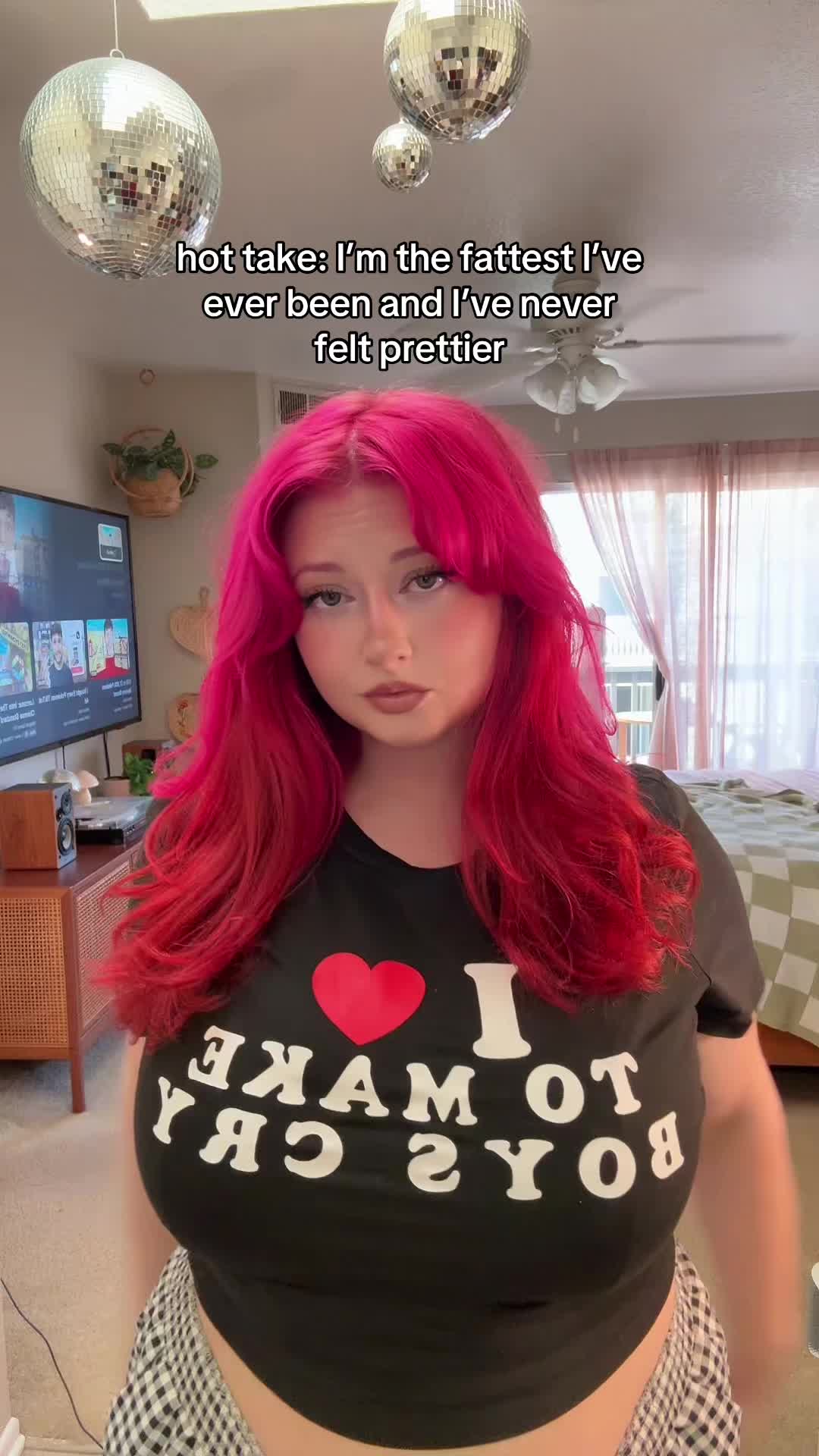 @AlliCaitlin