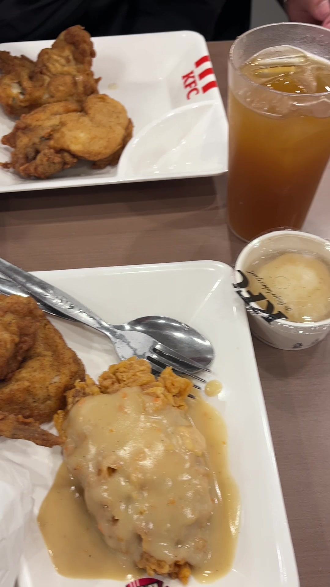 @Angel 𝜗𝜚⋆₊˚