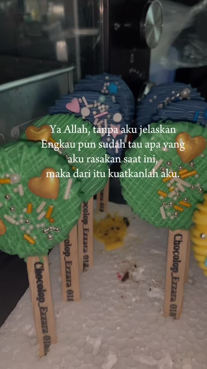 @NadeaOthman
