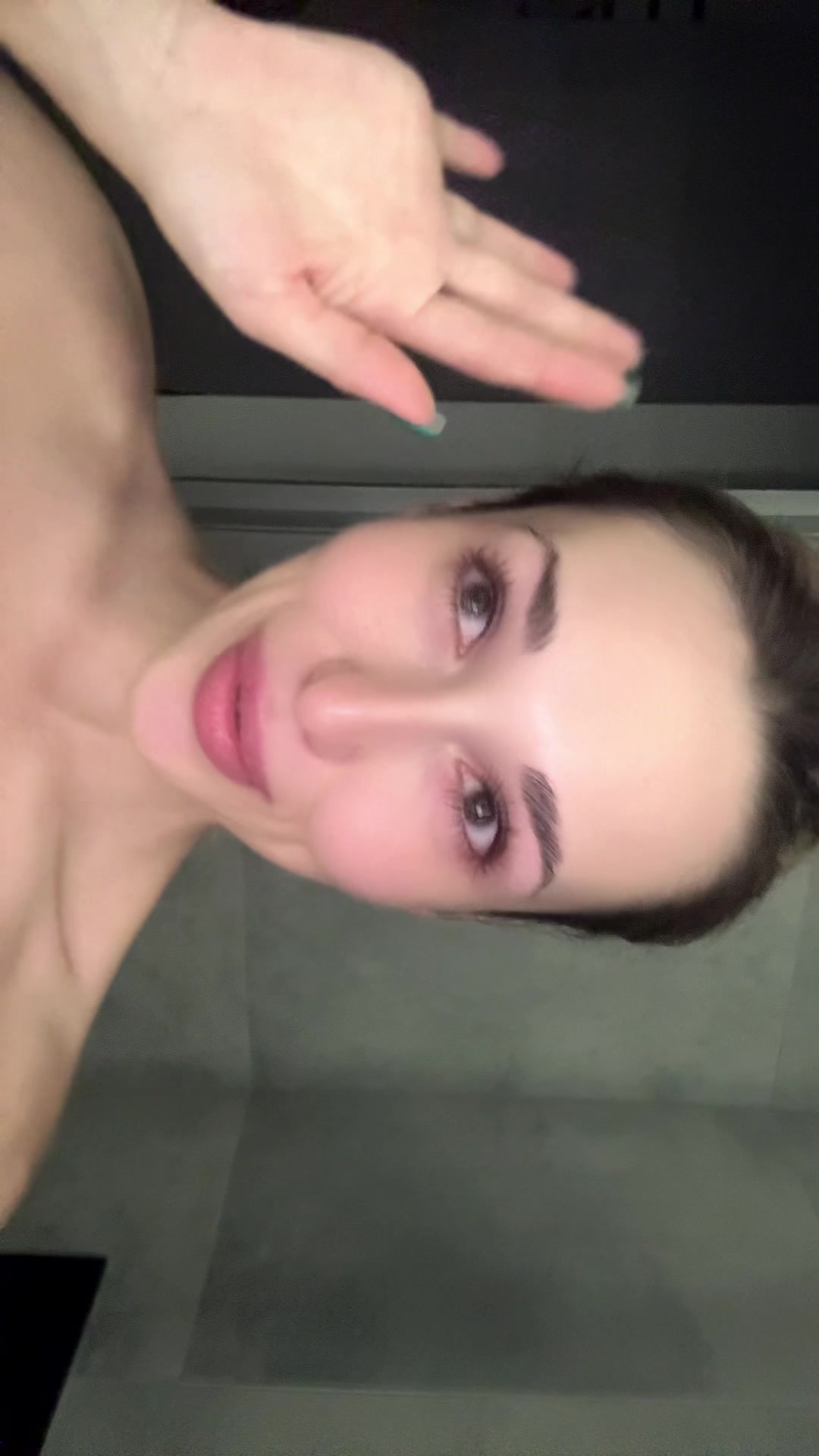 @Evaaa.li