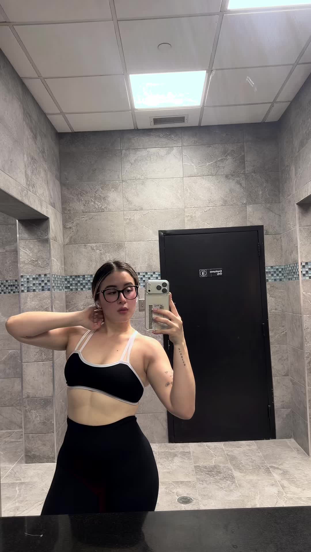 @Mónica