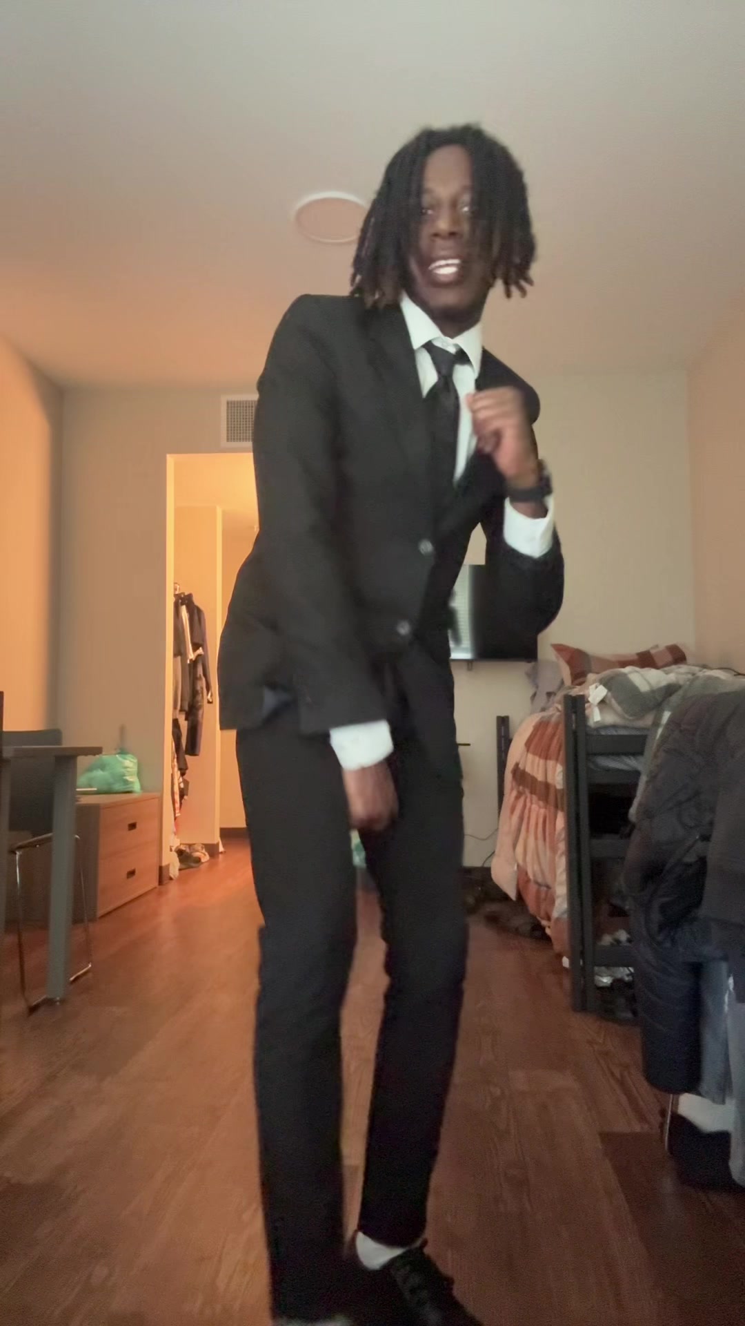 @thuggingwitantone