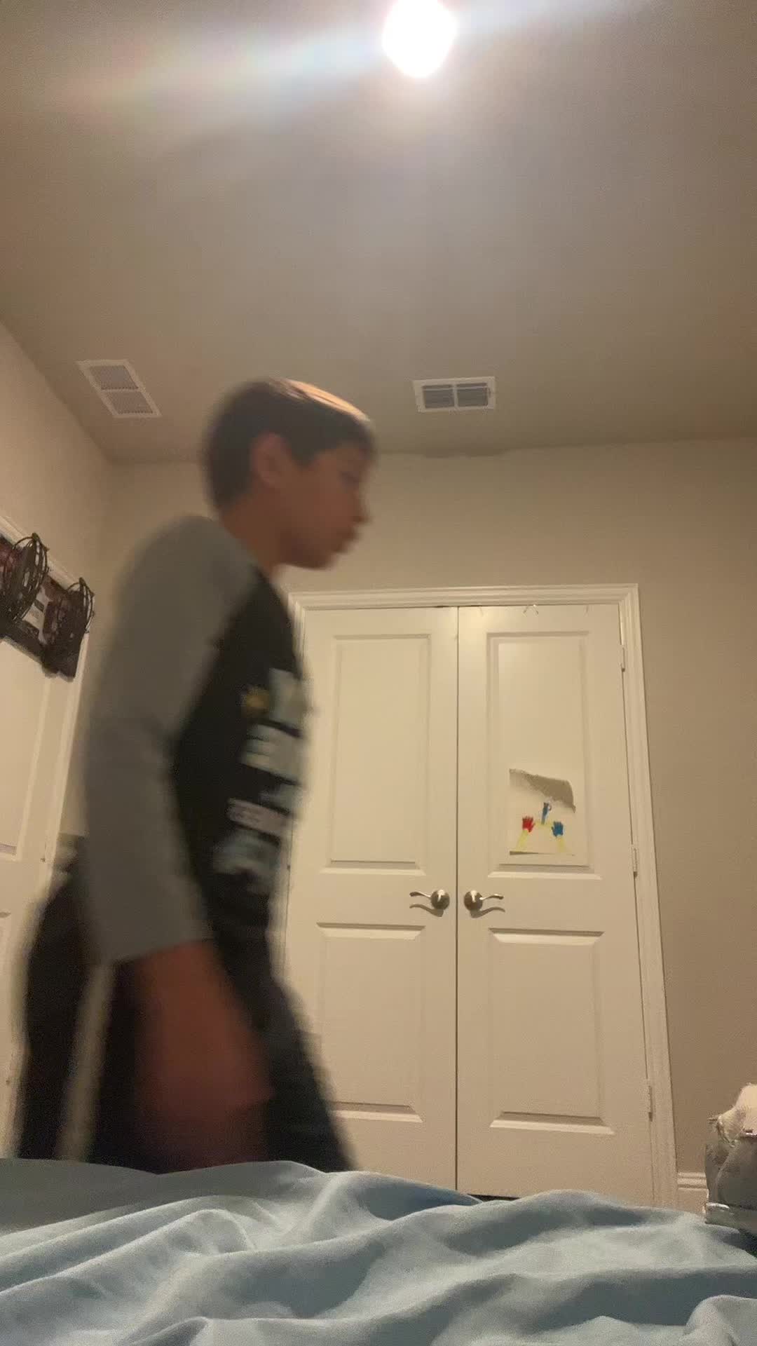 @SUP3RN0AHH