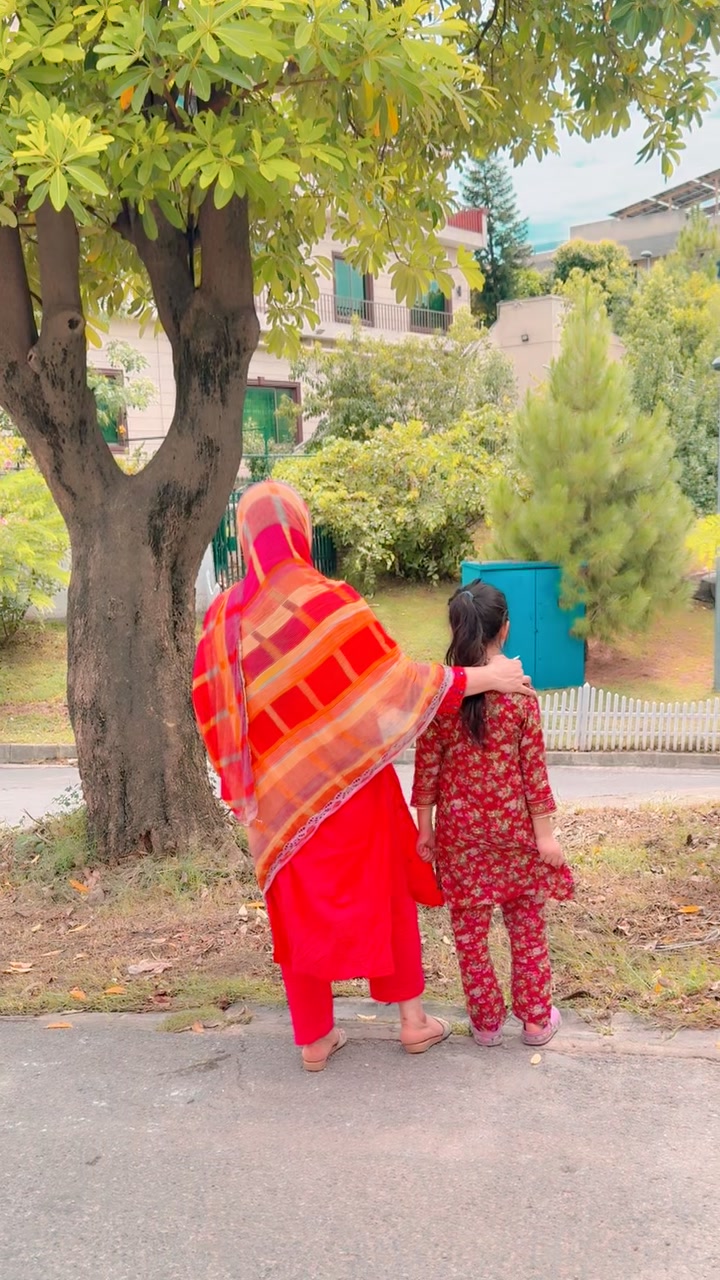 @Laila Khan