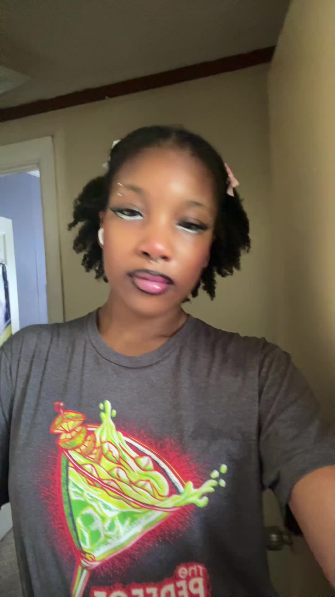 @nia