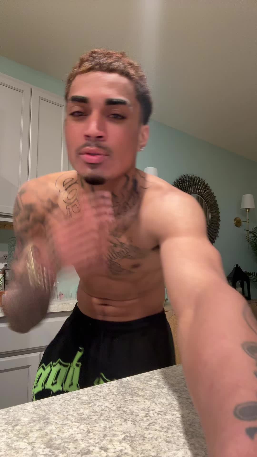 @โ
