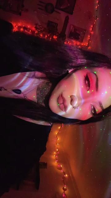 @alieneve