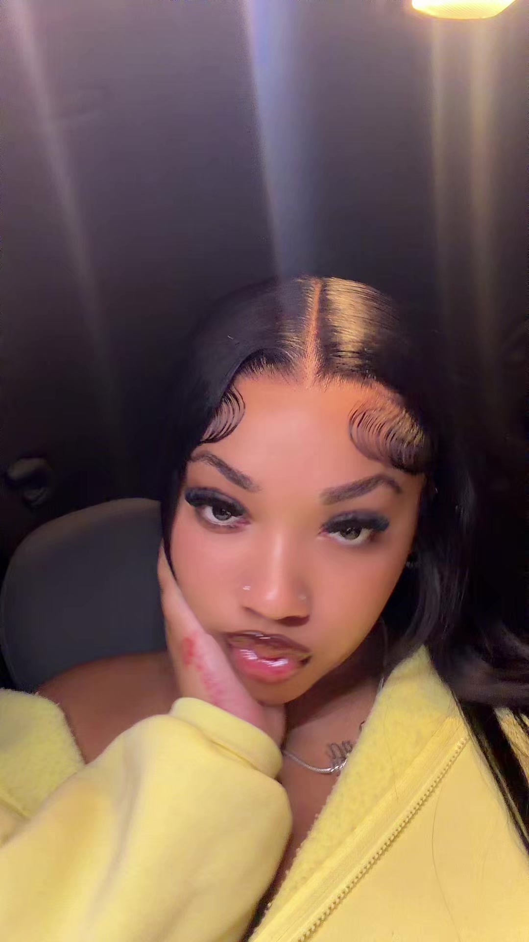 @monique
