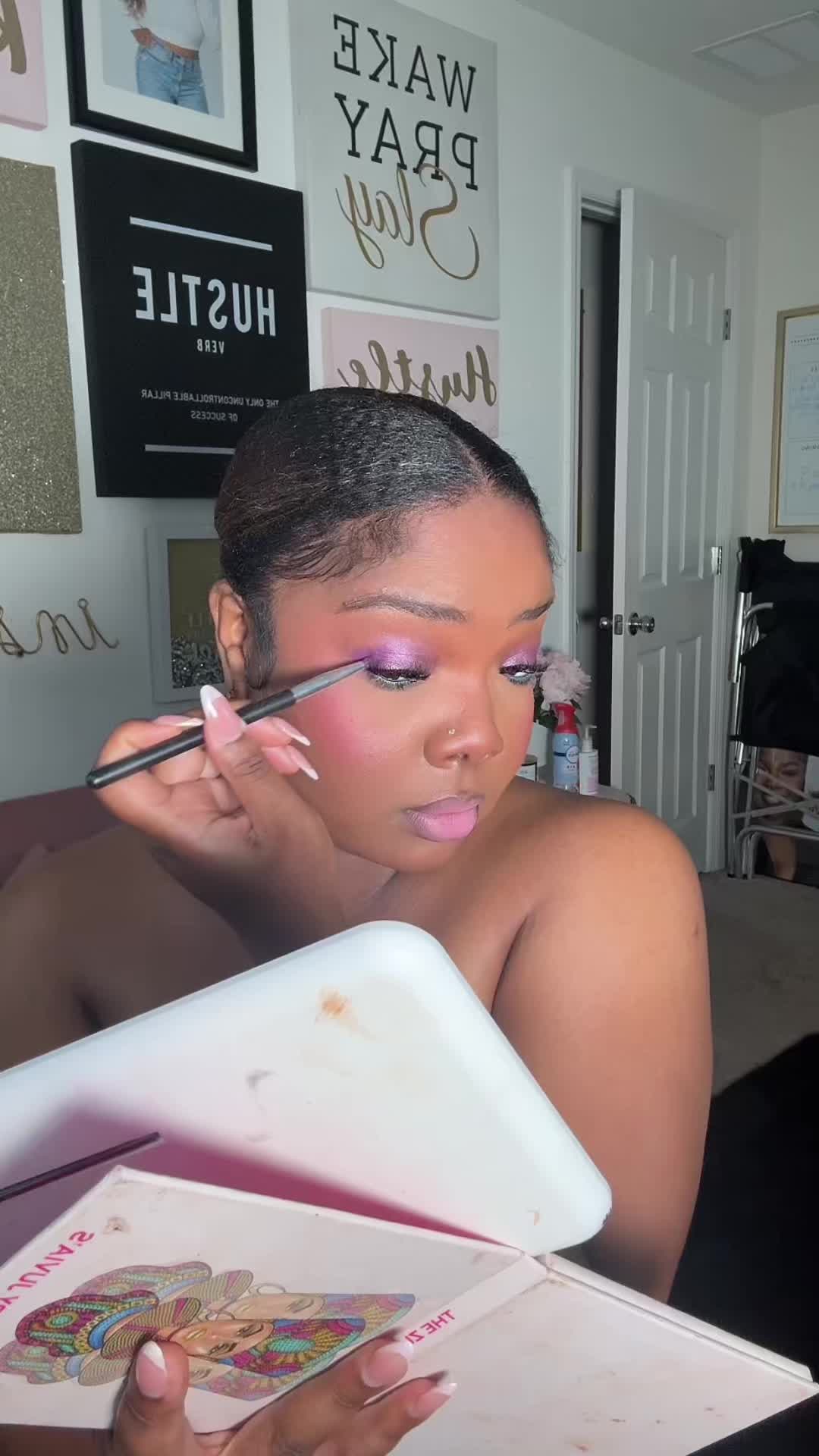 @Auza B 💄 Beauty & Confidence