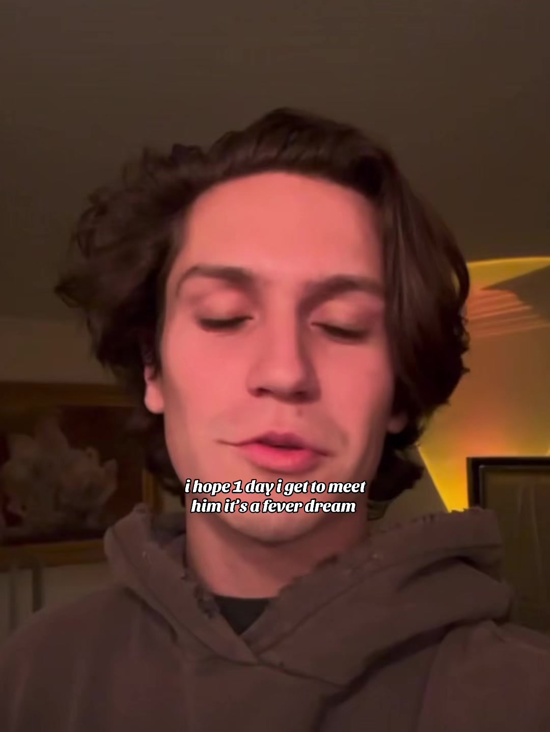 @𝘤𝘩𝘢𝘴𝘦 𝘧𝘰𝘭𝘭𝘰𝘸𝘴<3