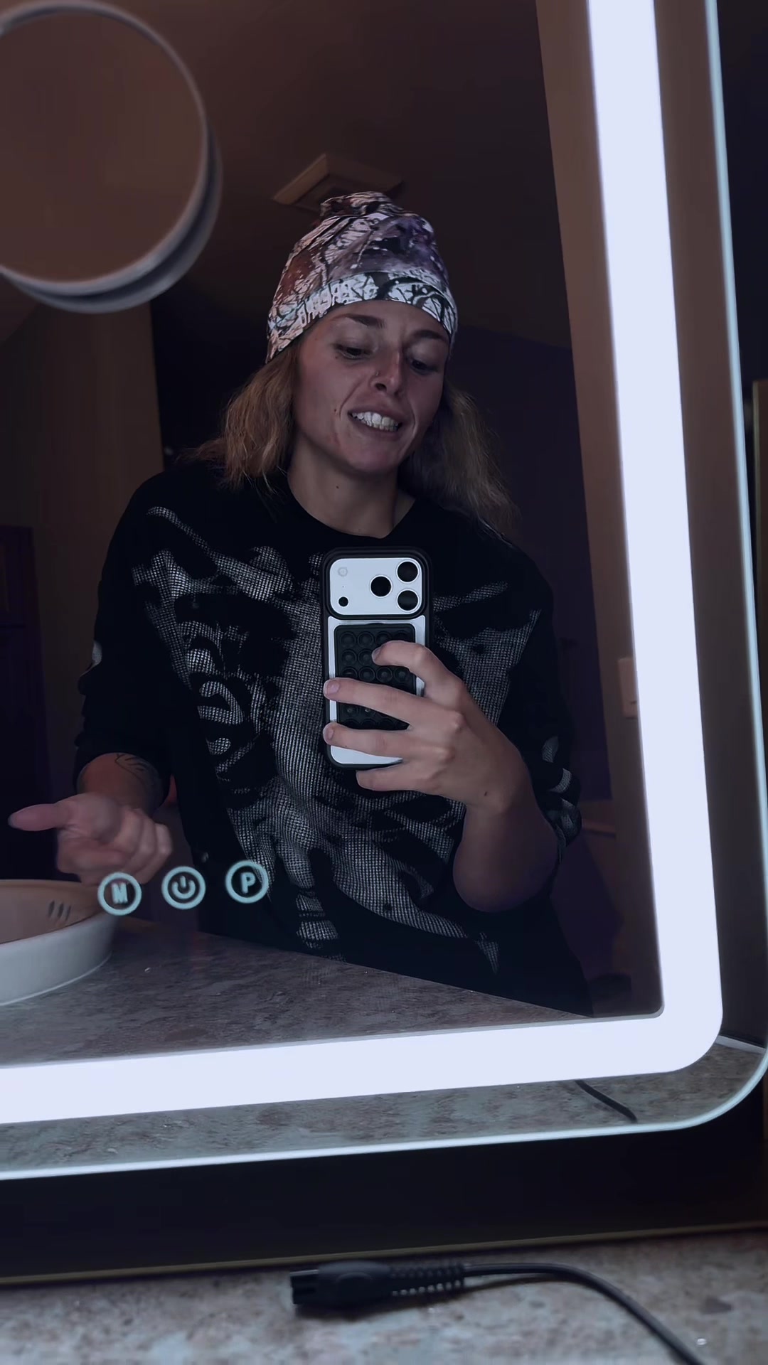 @oliviacrawwwwn